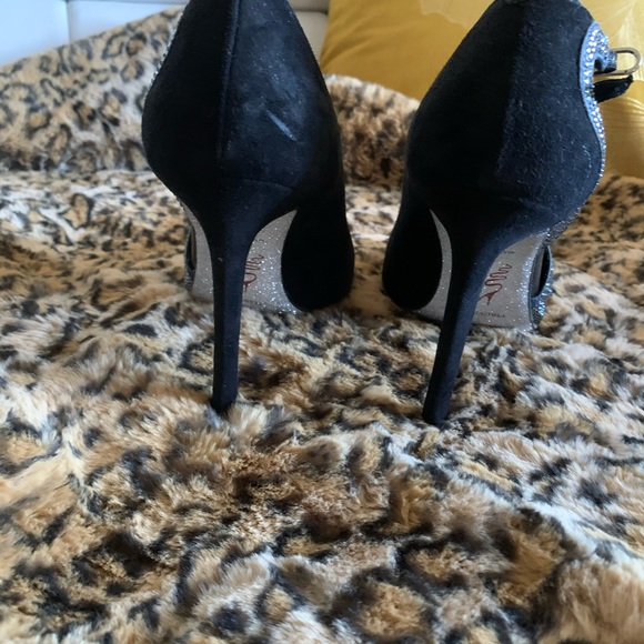 Mint pair of Rene Caovilla 7 1/2 black suede and crystal embellished heels - Picture 6 of 6
